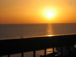 costa tropical junto al mar (2)