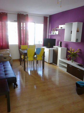 SE ALQUILA BONITO APARTAMENTO EN 1ª LINEA DE PLAYA LOS MESES JULIO-AGOSTO