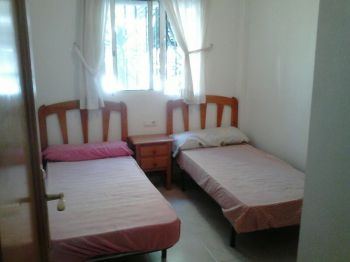 Bungalow esquina con parcela en urbanización privada (2)