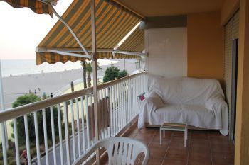 Apartamento en primera linea de playa de poniente (3)