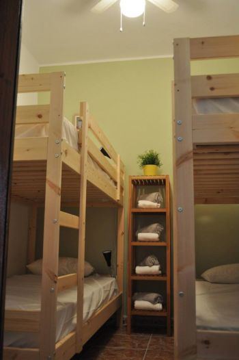 Habitación con literas.