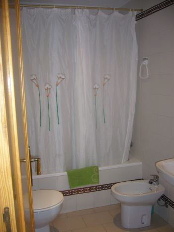ALQUILO BONITO APARTAMENTO EN NUEVO PORTIL (4)