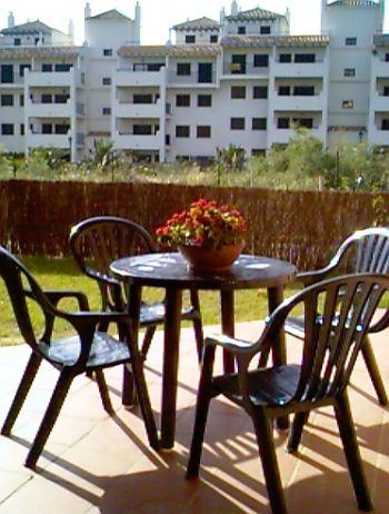 Apartamento bajo con jardin