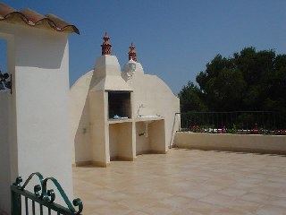 Casa adosada con piscina, terraza y barbacoa en urbanización con p (2)
