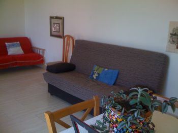 Amplio y con 2 balcones  (3)