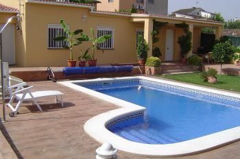 Alquilo chalet con piscina privada