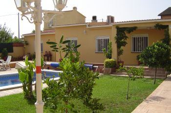 Alquilo chalet con piscina privada (2)