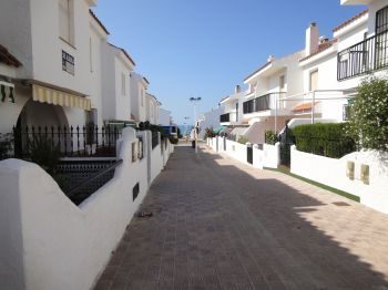 CASA 4 DORMITORIOS MATALASCAÑAS (1)