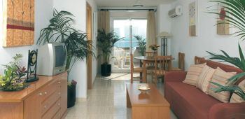 APARTAMENTO A 150 METROS DE LA PLAYA