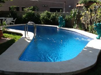 villa con piscina privada (2)