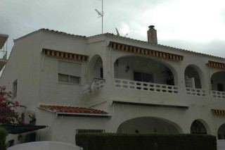 COQUETO APARTAMENTO EN LA PLAYA DE PILES