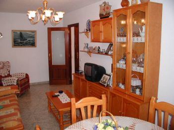 APARTAMENTO CON GARAJE Y PISCINA (2)
