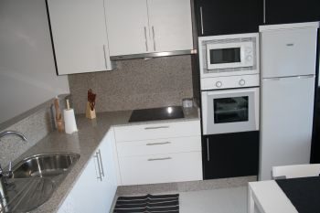 APARTAMENTO ENFRENTE PUERTO (1)