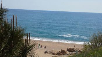 ARTAMENTO CON PISCINA (CERCA DE MAR)