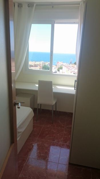 APARTAMENTO CENTRICO CON VISTAS AL MAR (2)