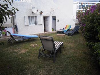 Alquilo apartamento con jardín privado