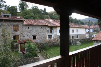 CASA EN ENTORNO RURAL