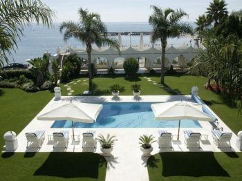 Exclusiva y lujosa villa Costera (3)