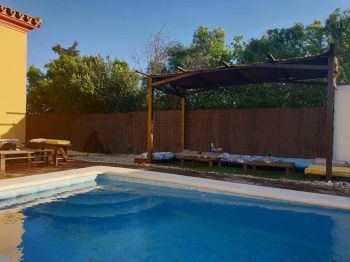 CHALET CON PISCINA CHICLANA