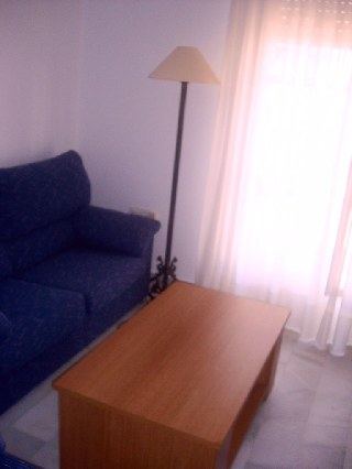 ALQUILO PISO SANLUCAR-VERANO 2011. MES JULIO ENTERO(1100 €)-AGOSTO (1200 €)