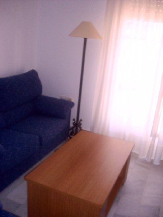 ALQUILO PISO SANLUCAR-VERANO 2011. MES JULIO ENTERO(1100 €)-AGOSTO (1)